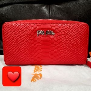 NEW! folli follie wallet❣